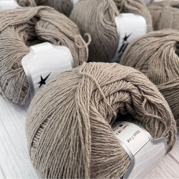 ICE Yarns "Wool Fine" - 50% Wool/50% Acrylic - Lot of 8 x 50g Balls - Khaki - Picture 3 of 11